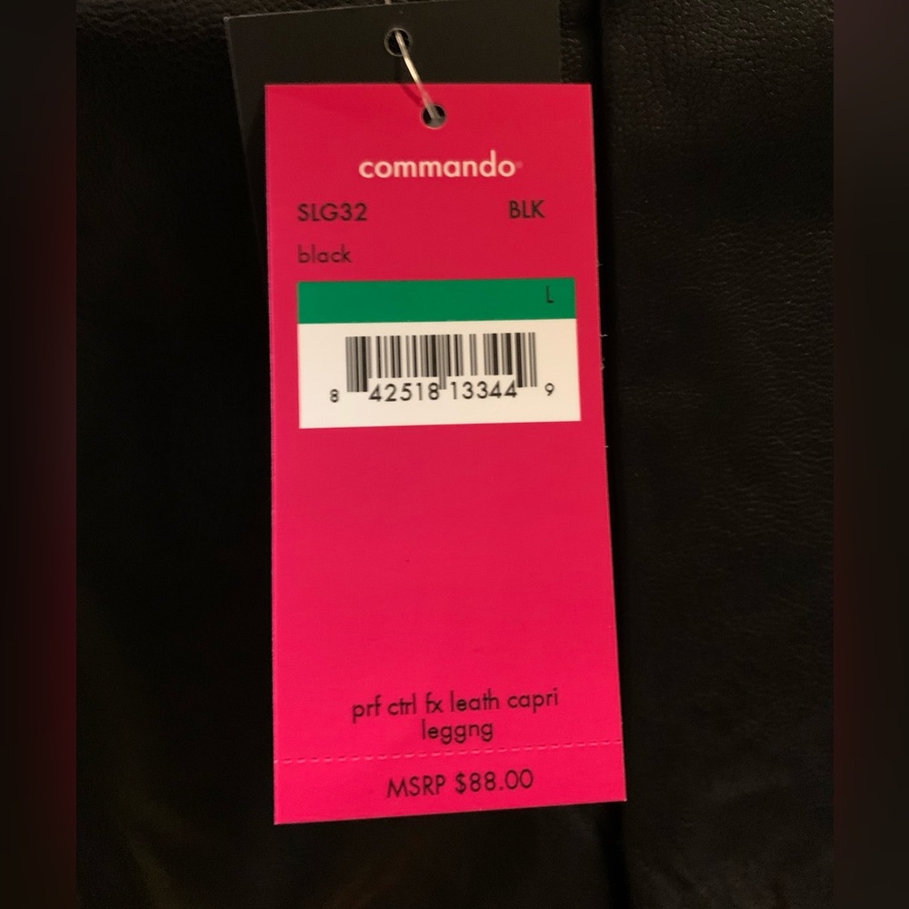 NWT Commando Faux Leather Capri Leggings